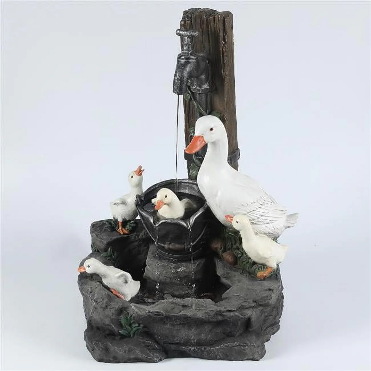 LuxenHome Resin Farmhouse Duck Family Outdoor Fountain
