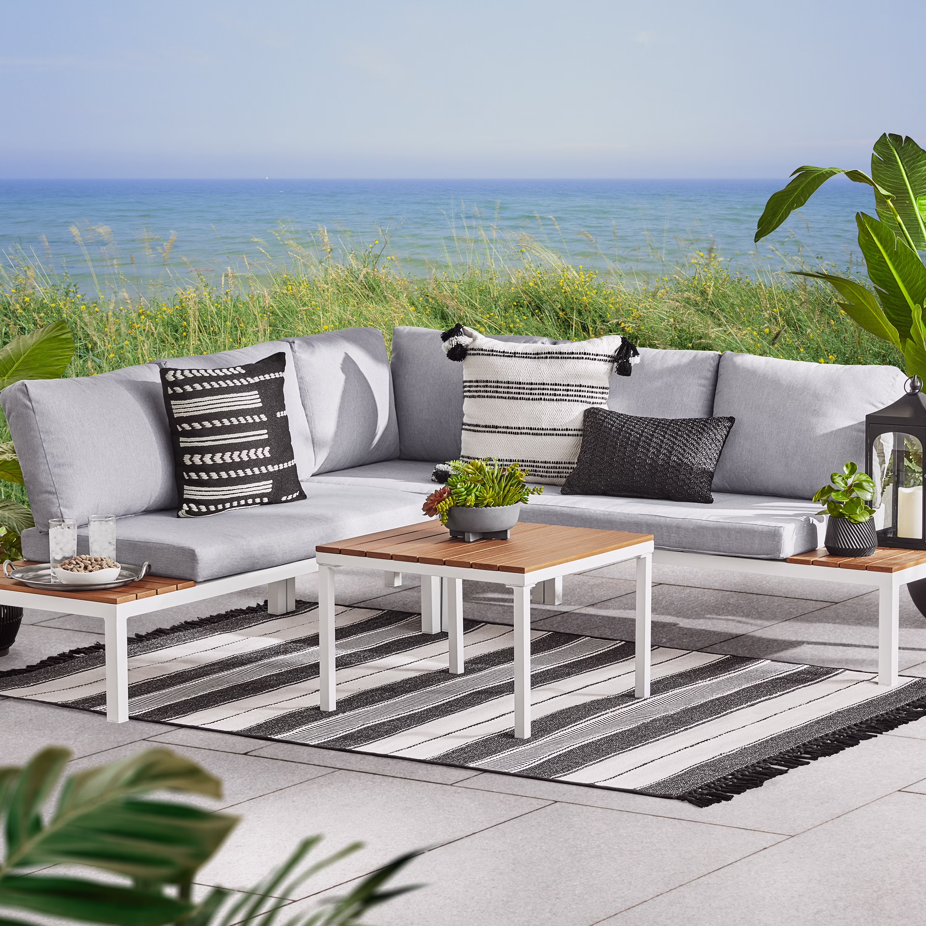 Mainstays Oakleigh Chaise Sectional Set with Table, 4-Piece, Seats 5, Outdoor, White