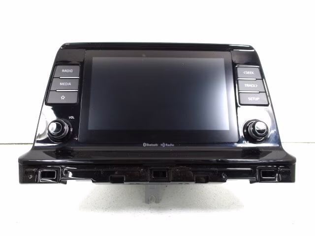 Pre-Owned 21 22 23 Kia Seltos 8" Display Bluetooth Media Radio Receiver OEM LKQ - Verify Specific Vehicle Fitment In Description - (Good)
