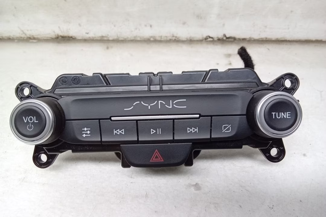 Pre-Owned 20 2020 Ford Transit Connect Radio Control Panel OEM - Verify Specific Vehicle Fitment In Description - (Good)