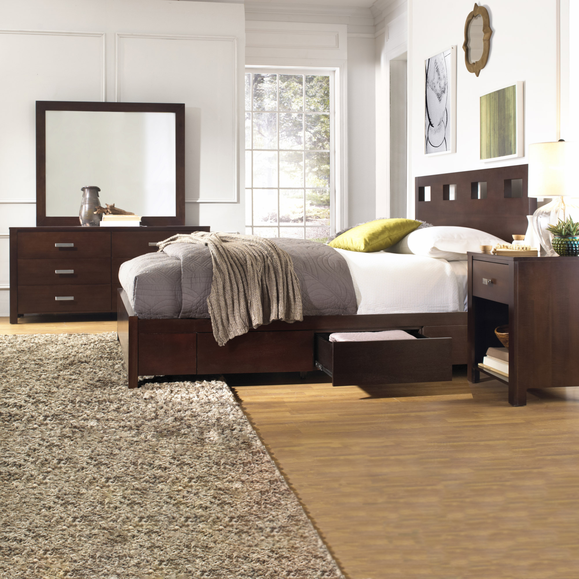 Paxton Queen Bedroom Collection