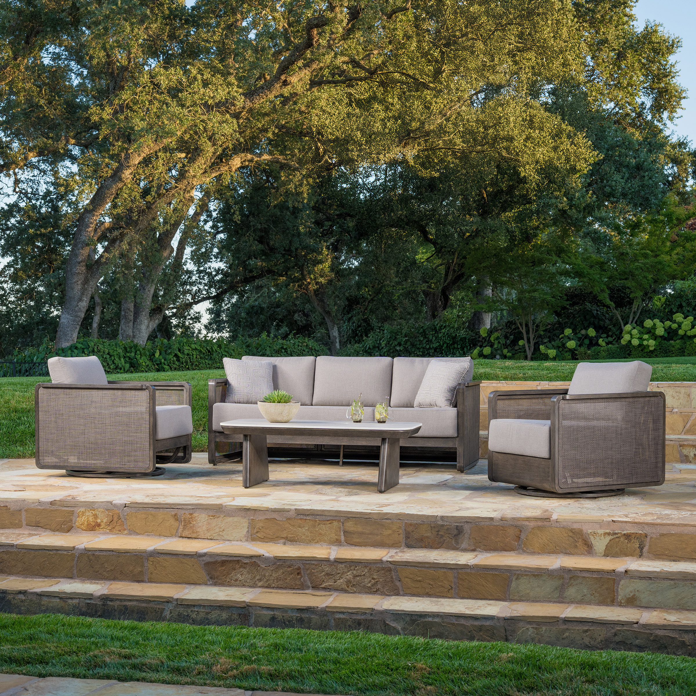 SunVilla Camille 4-piece Outdoor Patio Seating Set