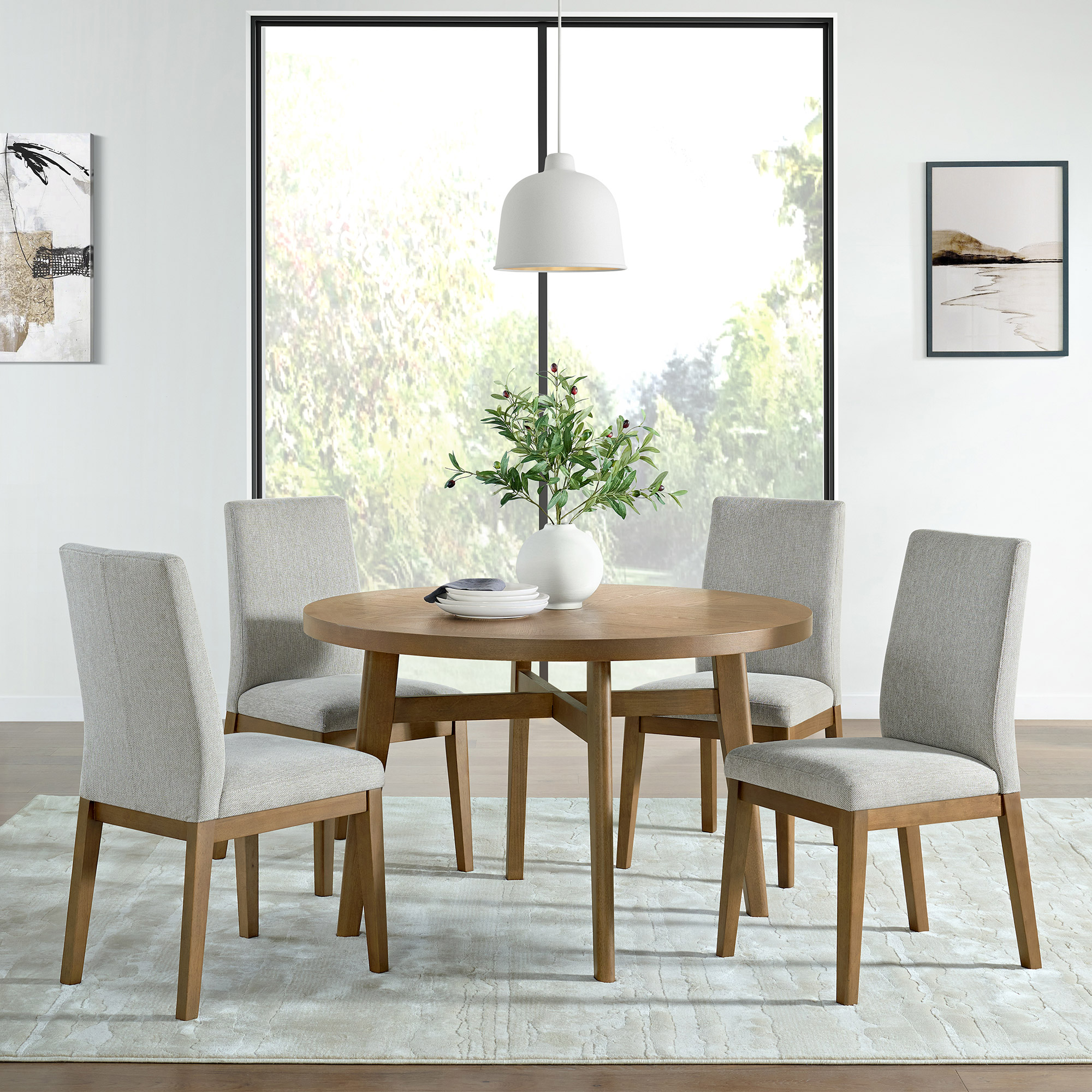 Brooklyn 48' Round Dining Table and 4 Chairs
